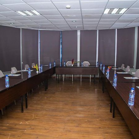 Airside Hotel Аккра Екстер'єр фото